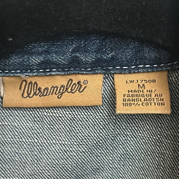Wrangler Western Denim Embroidered Pockets Jean Denim Jacket Women Size M - Picture 4 of 17
